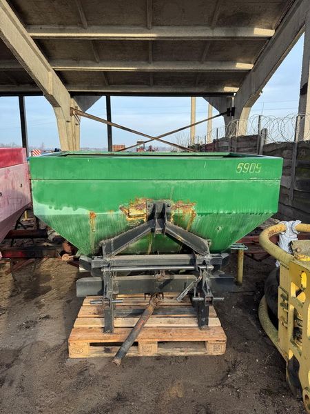 Агрегат внесения удобрений АВУ-1,5