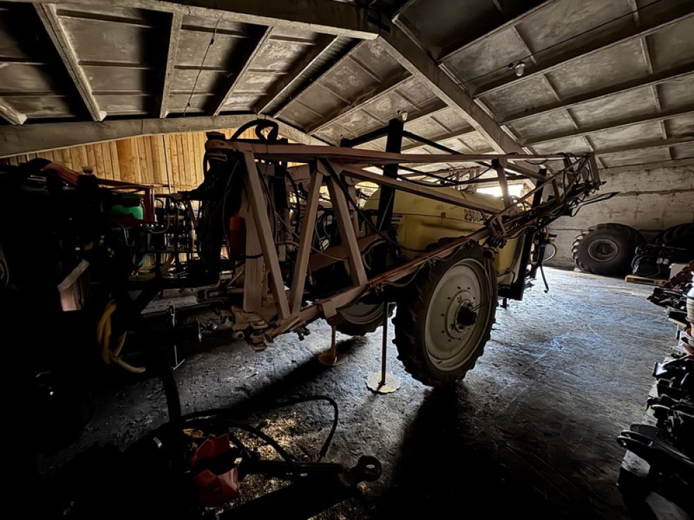 Опрыскиватель Мекосан 2500-24