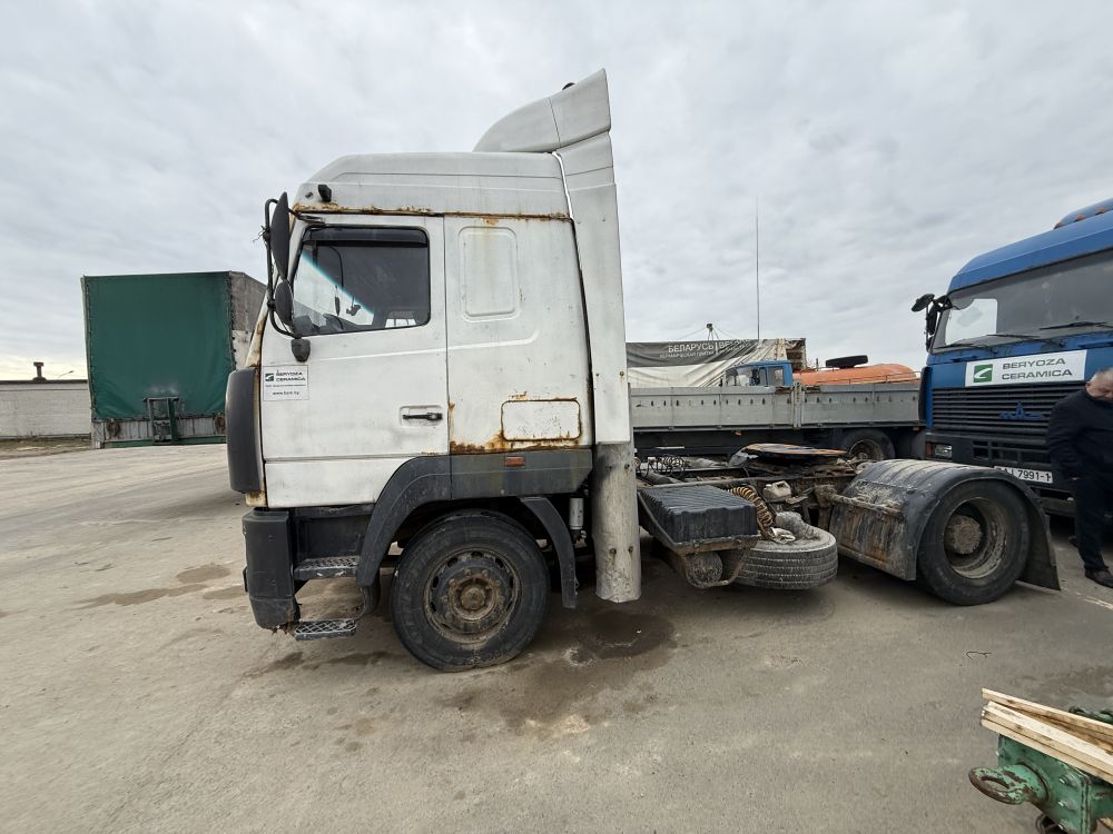 Грузовой седельный тягач МАЗ 5440А8 360-031, 2008
