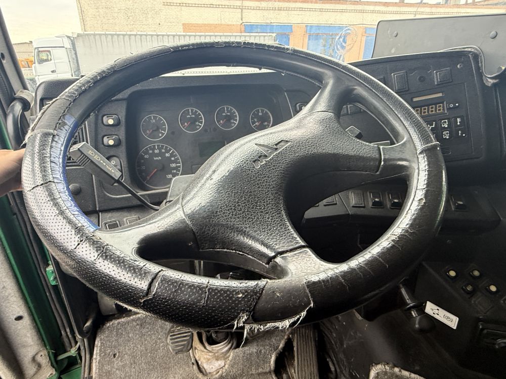 Грузовой седельный тягач МАZ-5440А9 1320-031P1, 2012