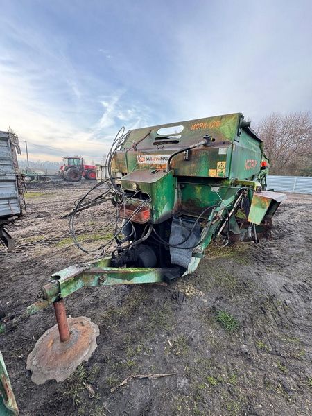 Измельчитель-смеситель кормораздатчик ИСРК-12