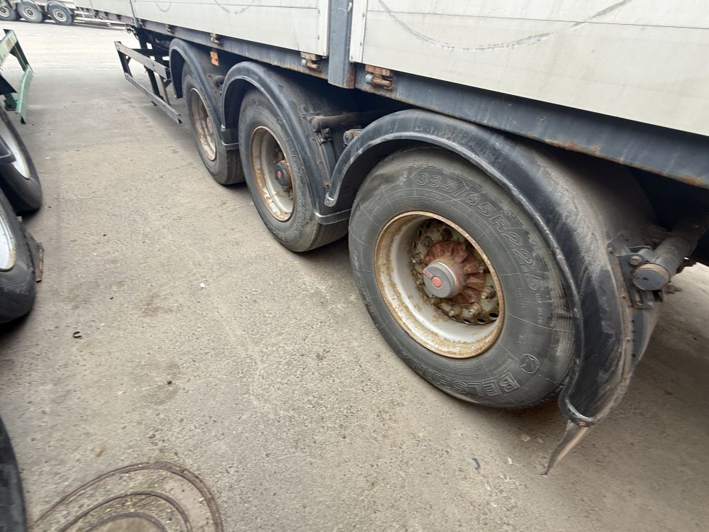 Полуприцеп бортовой тентовый МАZ 975830 3012, 2009