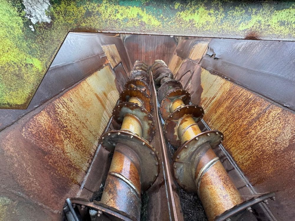 Измельчитель-смеситель кормораздатчик ИСРК-12