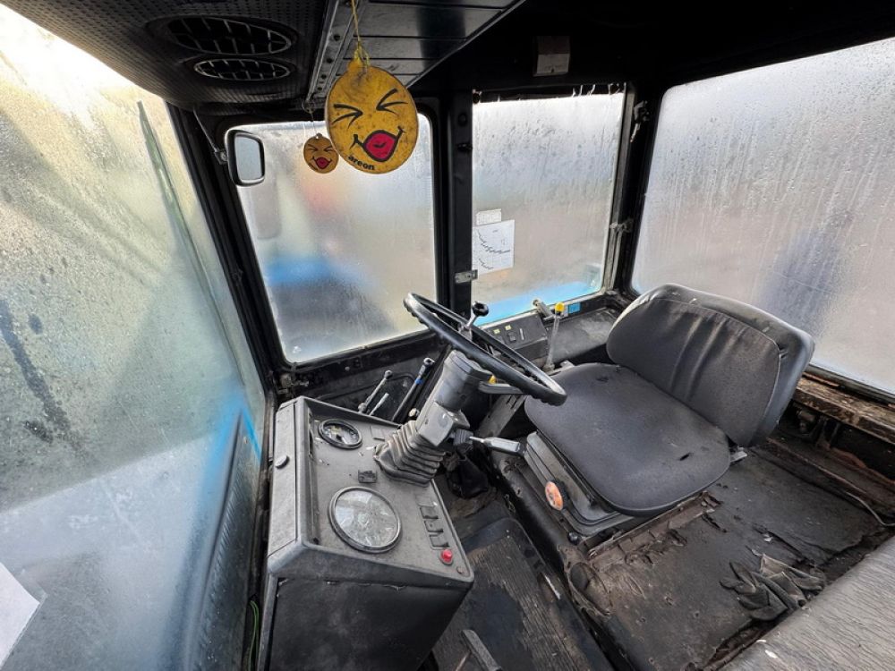 Трактор Беларус 1221В.2, 2011