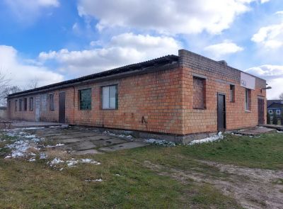 Здание банно-прачечного комбината в п. Садовый (Пинский р-н), площадью 343 кв.м.