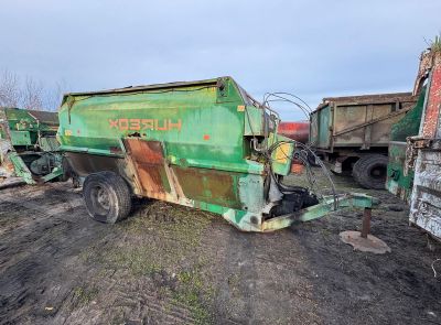 Измельчитель-смеситель кормораздатчик ИСРК-12