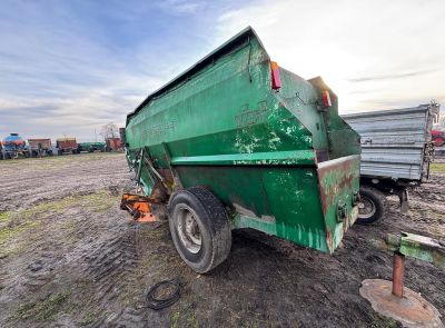 Измельчитель-смеситель кормораздатчик ИСРК-12