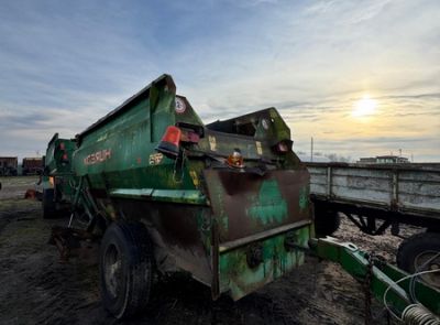 Измельчитель-смеситель кормораздатчик ИСРК-12