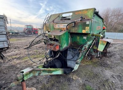 Измельчитель-смеситель кормораздатчик ИСРК-12